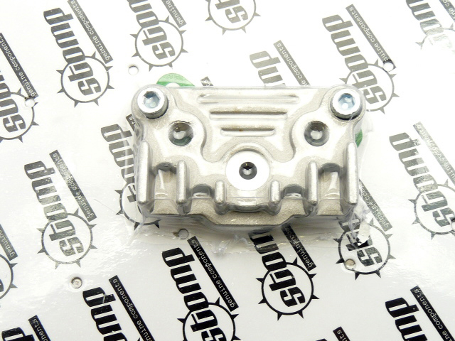 pravý kryt hlavy pro motor YX 140