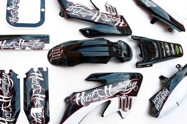 pitbike polepy na plasty CRF50 Heart & Huntington/bílé, Stomp, DemonX